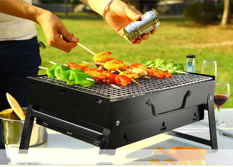 Barbecue extérieur au charbon de bois