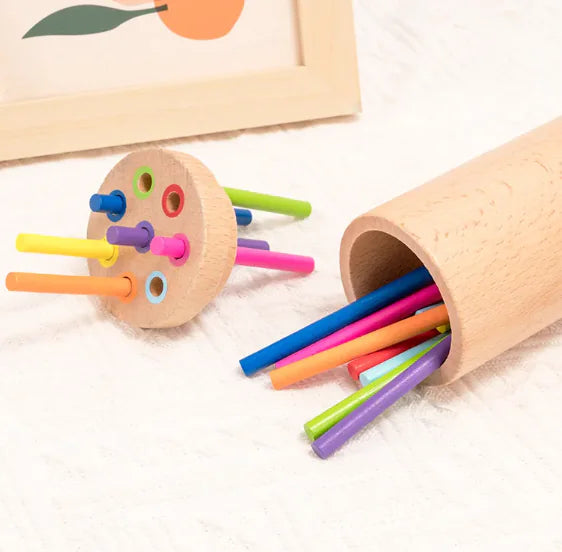 Jeu d'équilibre de la tour en bâtons de bois